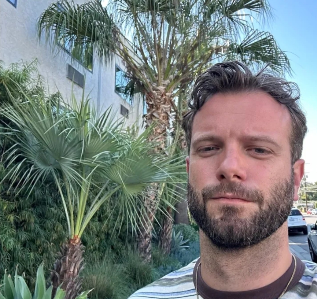 Silver Lake dive bar crawl — new to LA, meeting people